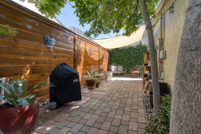 215 Helen Ave, Modesto, CA 95354