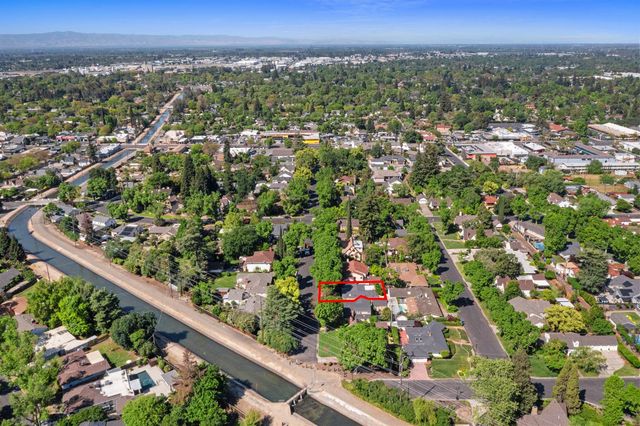 215 Helen Ave, Modesto, CA 95354