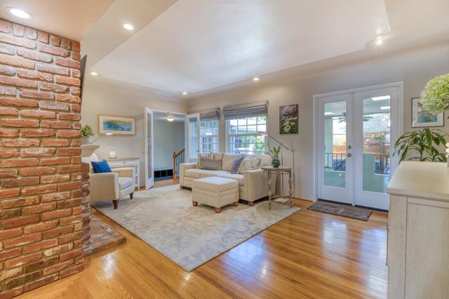 215 Helen Ave, Modesto, CA 95354