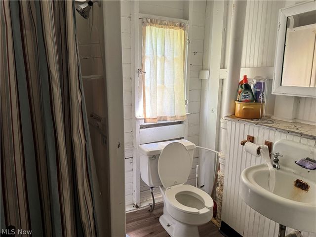 4970 & 4966 Presidential Avenue, Geneva On The Lake, OH 44041