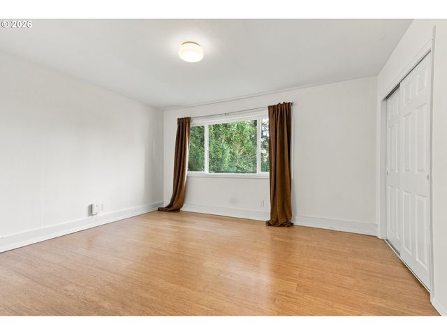 4935 Sw 19TH Dr, Portland, OR 97239