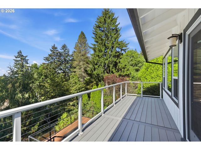 4935 Sw 19TH Dr, Portland, OR 97239