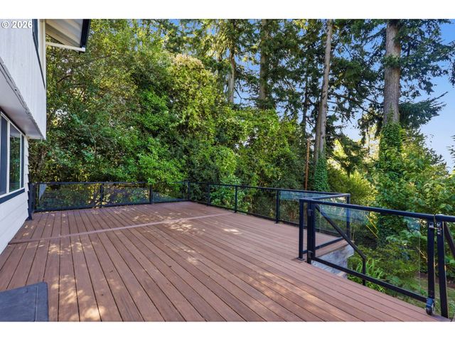 4935 Sw 19TH Dr, Portland, OR 97239