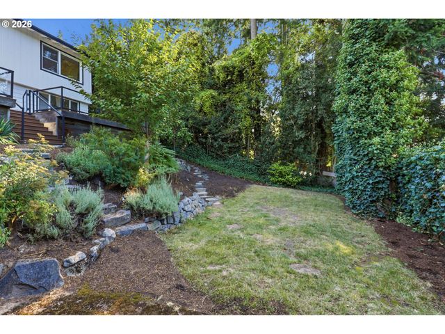 4935 Sw 19TH Dr, Portland, OR 97239