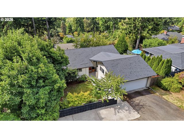4935 Sw 19TH Dr, Portland, OR 97239