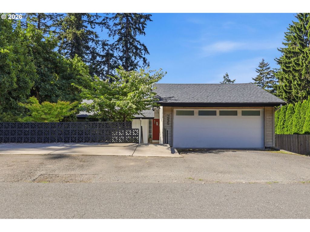 4935 Sw 19TH Dr, Portland, OR 97239