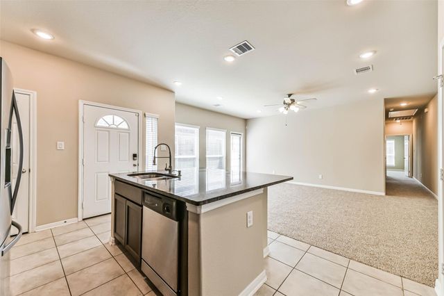 513 N 6th Street, La Porte, TX 77571