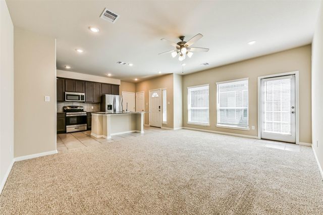 513 N 6th Street, La Porte, TX 77571