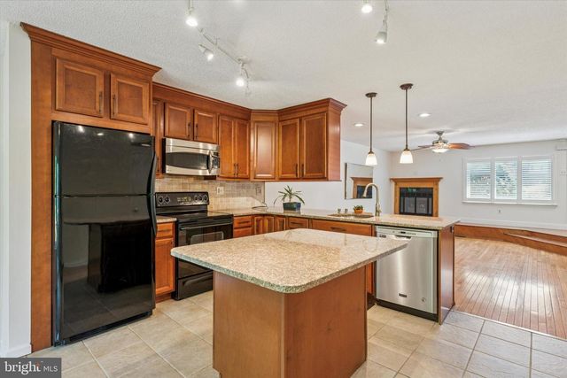221 CARRIAGE CT #221, Chesterbrook, PA 19087