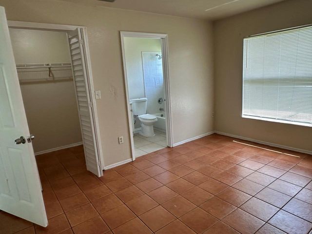 3613 E CHELSEA STREET, Tampa, FL 33610