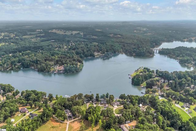 983 Foster Road, Inman, SC 29349
