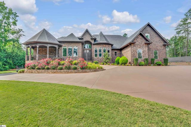 983 Foster Road, Inman, SC 29349