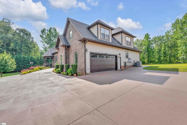 983 Foster Road, Inman, SC 29349
