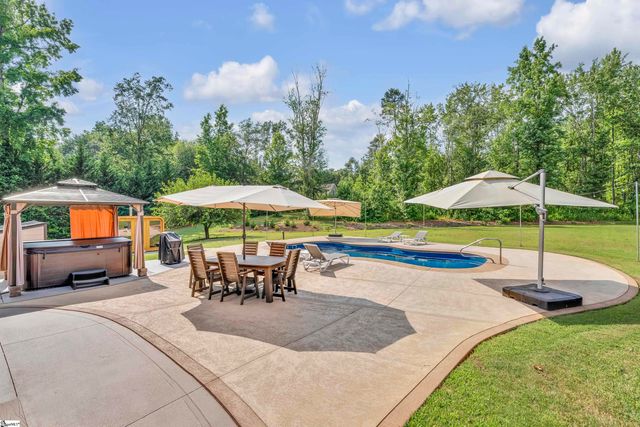 983 Foster Road, Inman, SC 29349