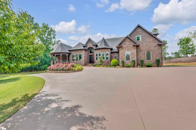 983 Foster Road, Inman, SC 29349