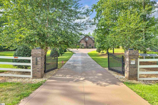 983 Foster Road, Inman, SC 29349