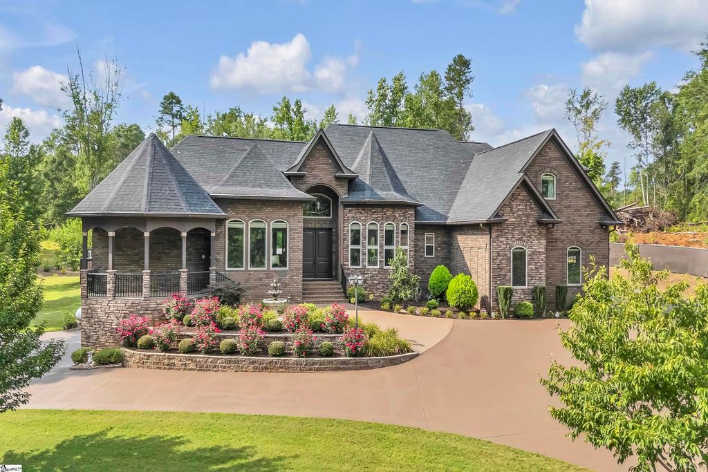 983 Foster Road, Inman, SC 29349
