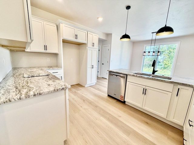 W6842 MCALLISTER CIRCLE, Greenville, WI 54942