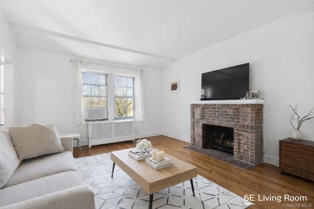 150 Burns Street 6E, Forest Hills, NY 11375