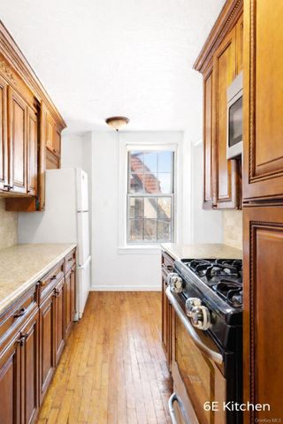 150 Burns Street 6E, Forest Hills, NY 11375