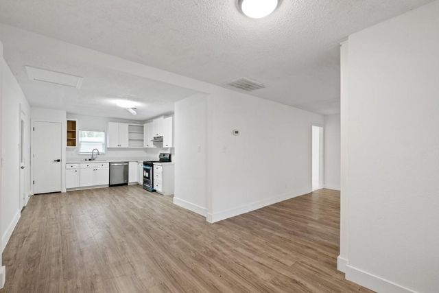 2217 Meadow Lane, La Marque, TX 77568