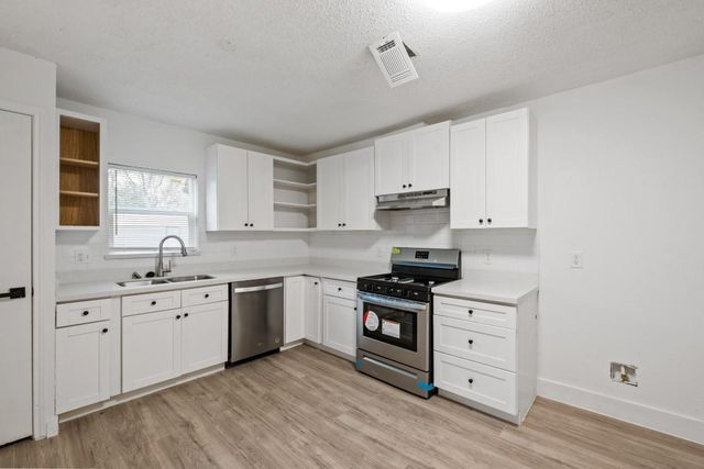 2217 Meadow Lane, La Marque, TX 77568