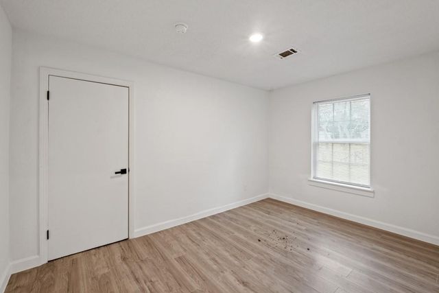 2217 Meadow Lane, La Marque, TX 77568