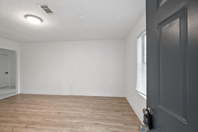 2217 Meadow Lane, La Marque, TX 77568