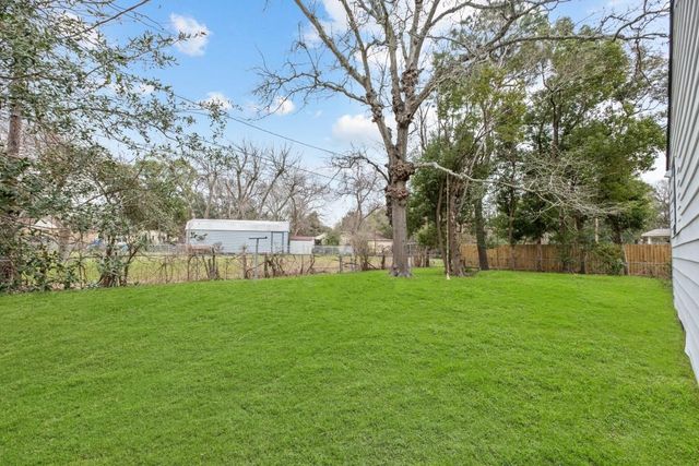 2217 Meadow Lane, La Marque, TX 77568