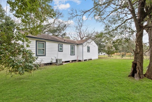 2217 Meadow Lane, La Marque, TX 77568