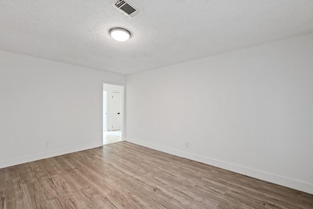 2217 Meadow Lane, La Marque, TX 77568