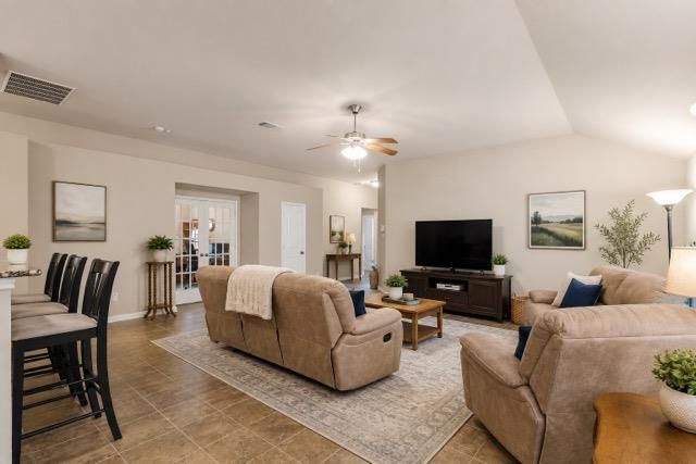 162 Sugar CRK, Buda, TX 78610