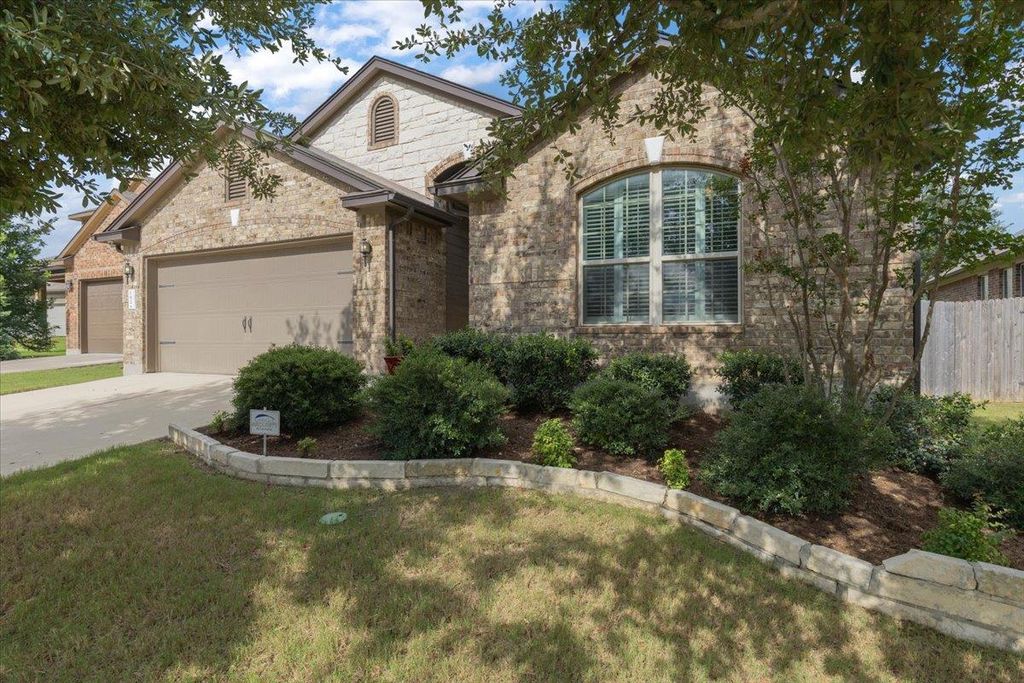 162 Sugar CRK, Buda, TX 78610