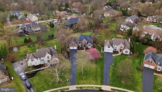 352 SENTRY LN, Wayne, PA 19087