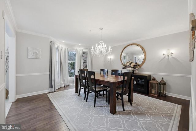 352 SENTRY LN, Wayne, PA 19087