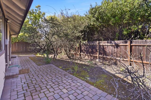 701 Christine Drive, Palo Alto, CA 94303