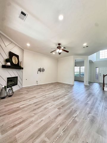 5429 Norris Drive, The Colony, TX 75056