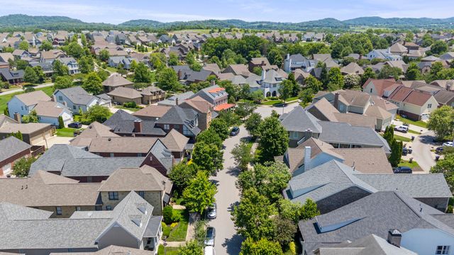 3068 Americus Dr, Thompsons Station, TN 37179