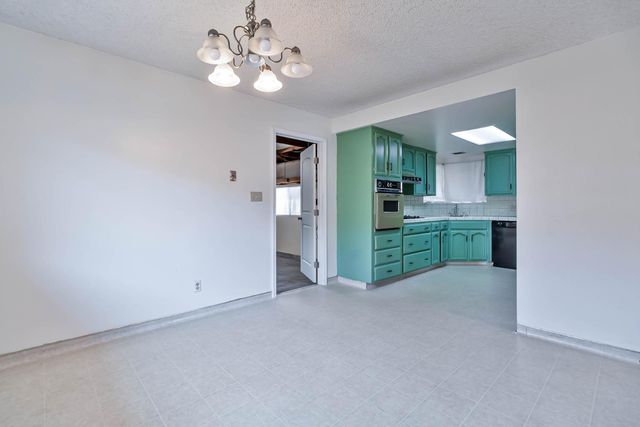 2158 E Palo Alto Avenue, Fresno, CA 93710