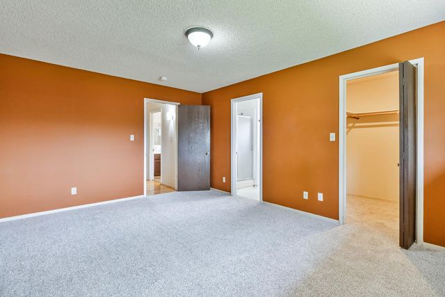 2158 E Palo Alto Avenue, Fresno, CA 93710