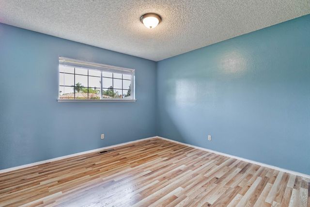 2158 E Palo Alto Avenue, Fresno, CA 93710