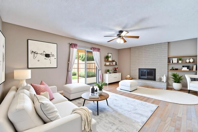 2158 E Palo Alto Avenue, Fresno, CA 93710