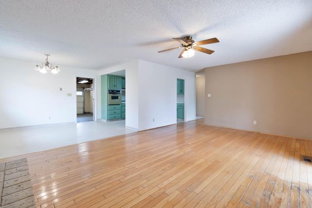 2158 E Palo Alto Avenue, Fresno, CA 93710