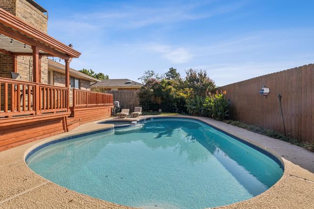 3120 Teakwood Drive, Bedford, TX 76021