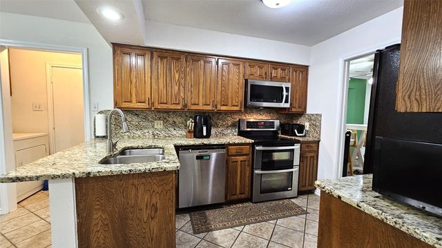 3120 Teakwood Drive, Bedford, TX 76021