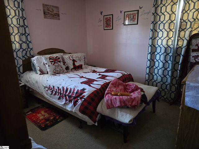 416 Pisgah Lane, Inman, SC 29349