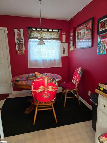 416 Pisgah Lane, Inman, SC 29349