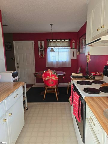 416 Pisgah Lane, Inman, SC 29349