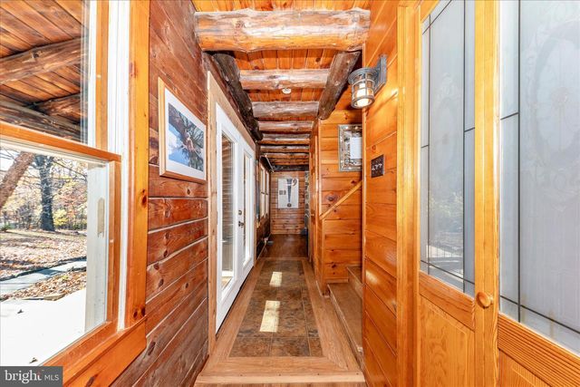 1402 HOFFMASTER RD, Knoxville, MD 21758