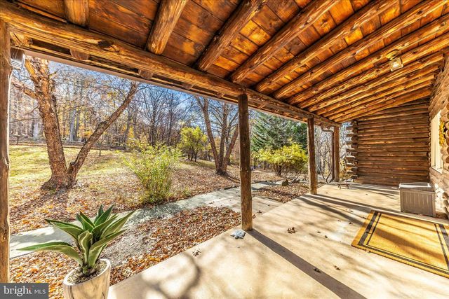 1402 HOFFMASTER RD, Knoxville, MD 21758